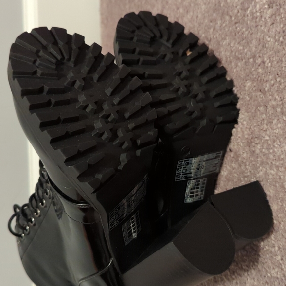 Forever 21 Faux Patent Leather Boots - Picture 7 of 8